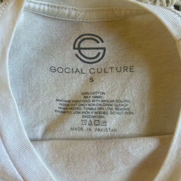 cute good vibes baby tee😄🌞 - Picture 2 of 3